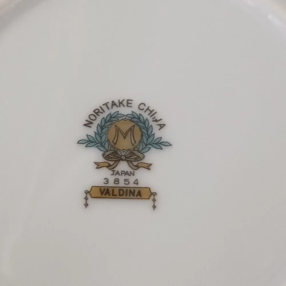 VINTAGE NORITAKE VALDINA 8'' SOUP BOWL